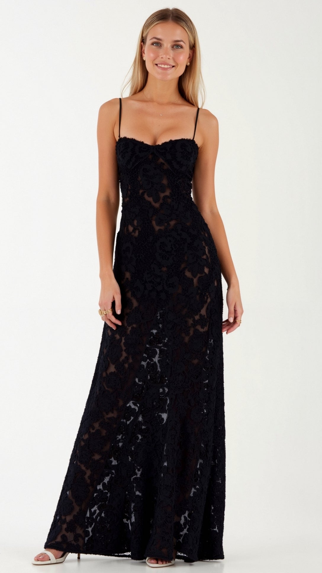 Lace Maxi Dress with Sweetheart Neckline – Arabelle