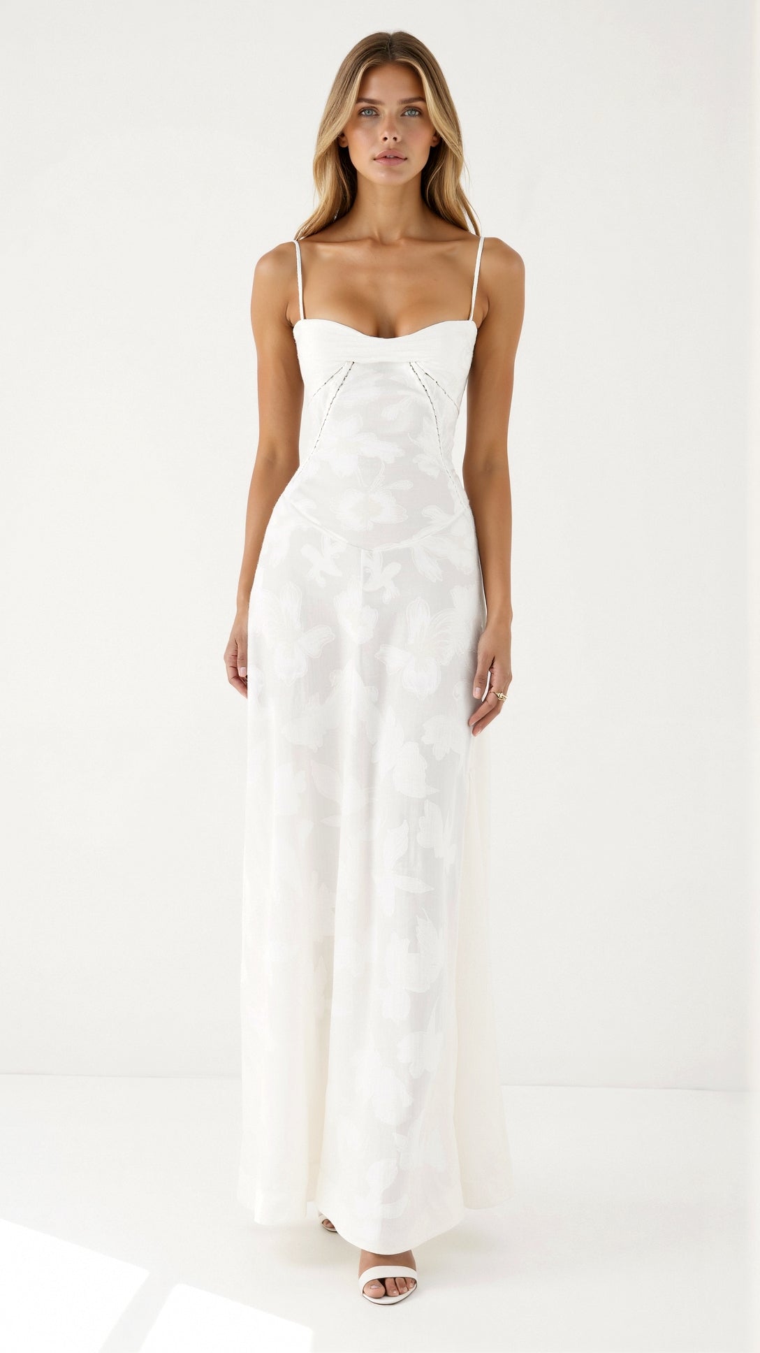 Lace Maxi Dress with Sweetheart Neckline – Arabelle